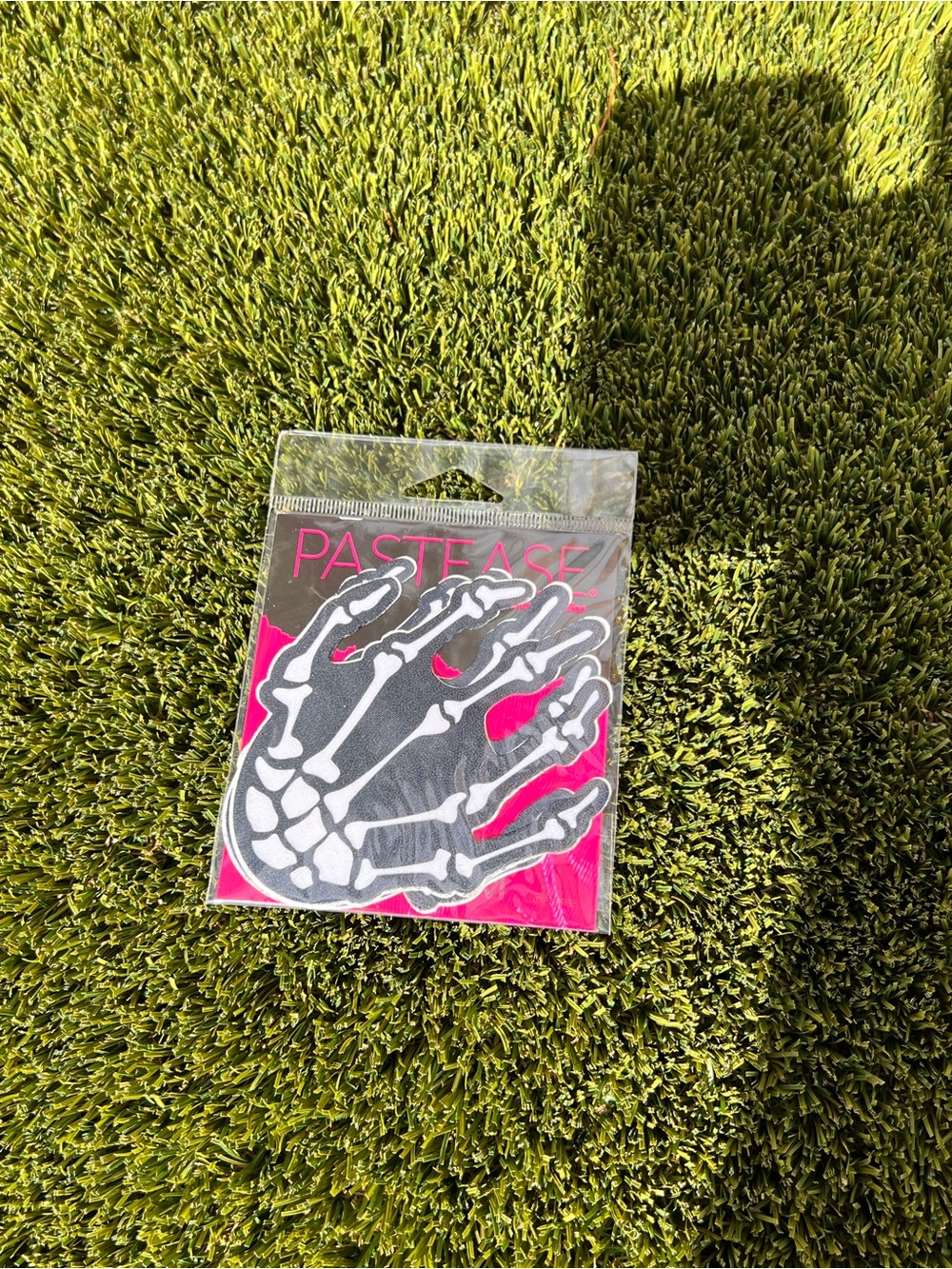 Skeleton Hand Paste Tease